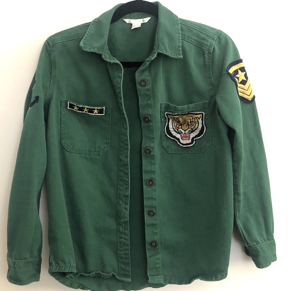 Forever 21 Green Button-Down Shirt Jacket with Tiger Patch